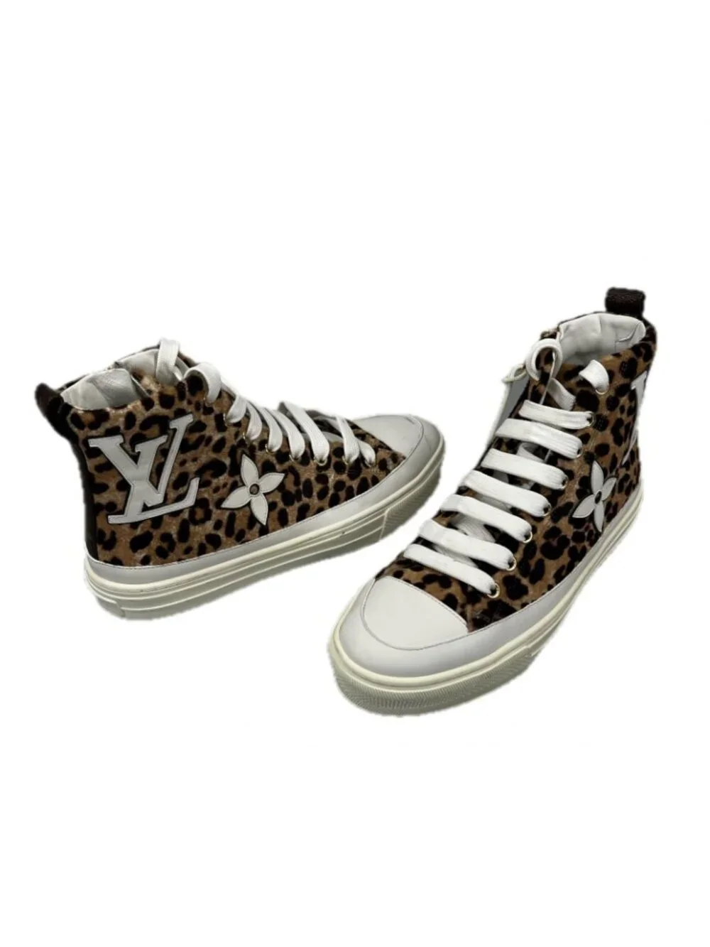 Louis Vuitton width leopard pet